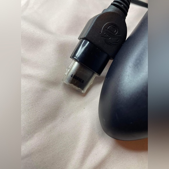 Xbox Pelican PL-2057 Wired Blade C-Type Game Controller - Black - Picture 6 of 7